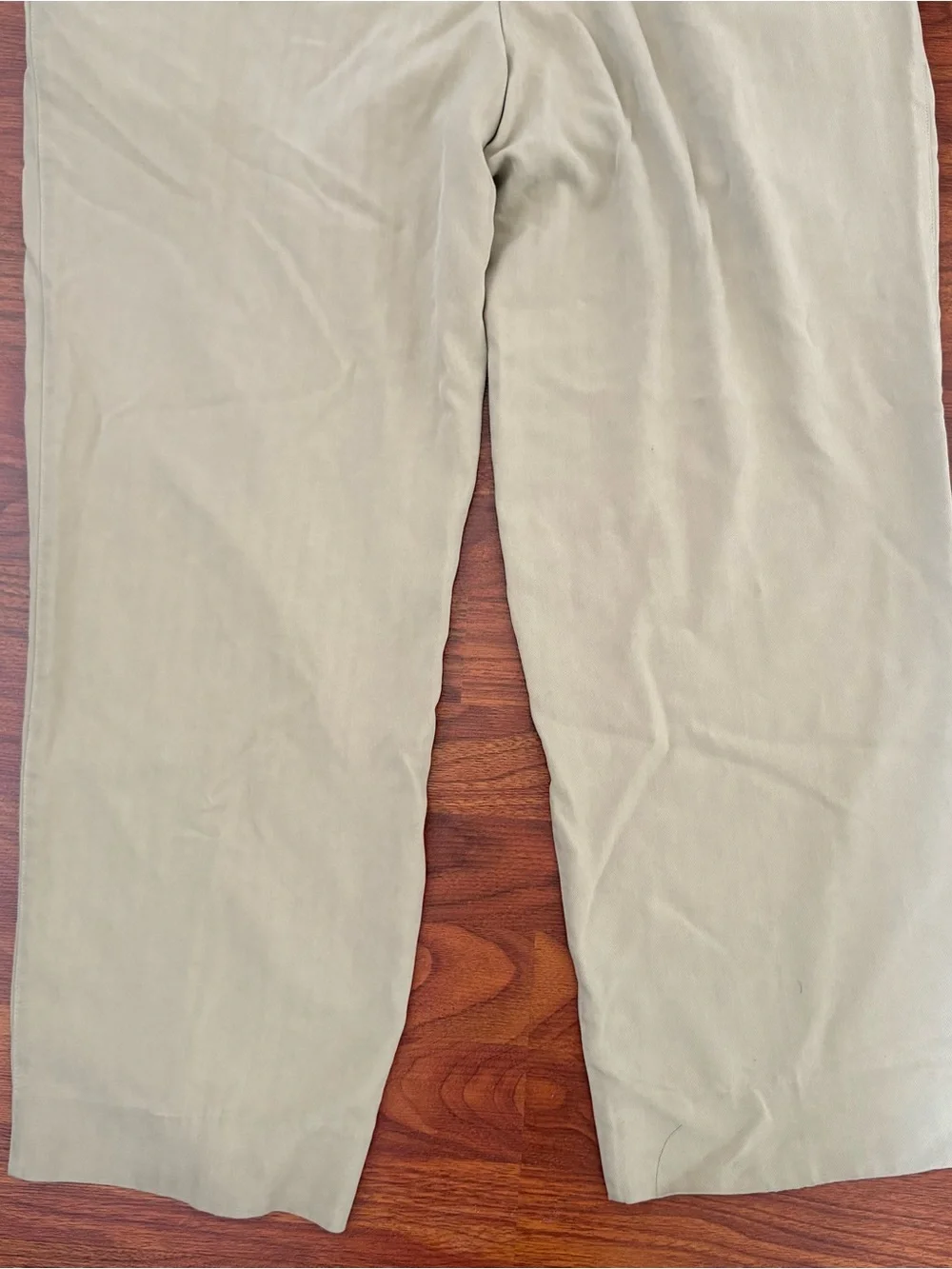 Tommy Bahama Relax Pants Mens 32 Tan Khaki 100% Silk Pleated Herringbone Trouser